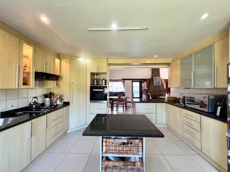 4 Bedroom Property for Sale in Sunridge Park Eastern Cape